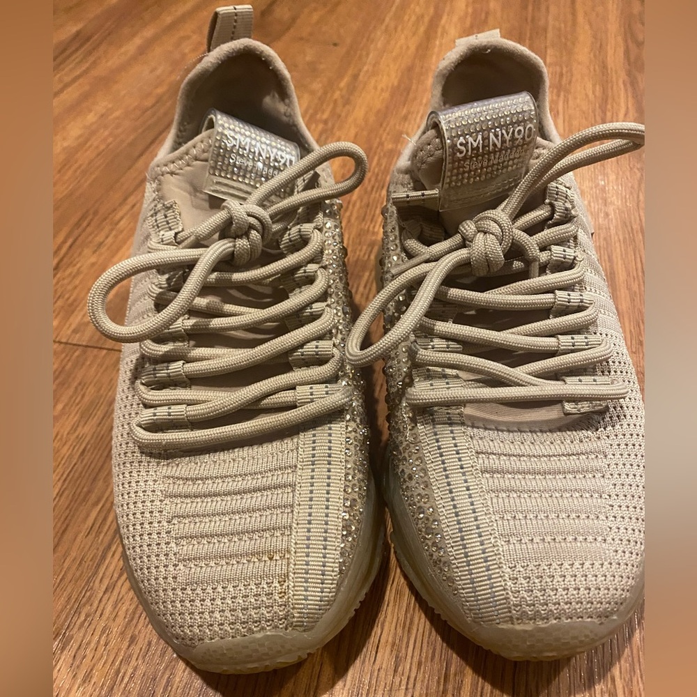 STEVE MADDEN Beige Knit Sneakers with Rhinestone Accents